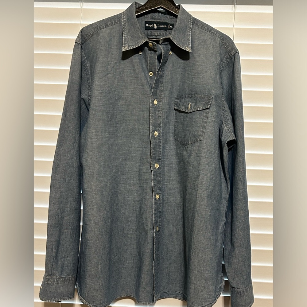 Ralph Lauren Size XL Men’s Chambray Long sleeve button